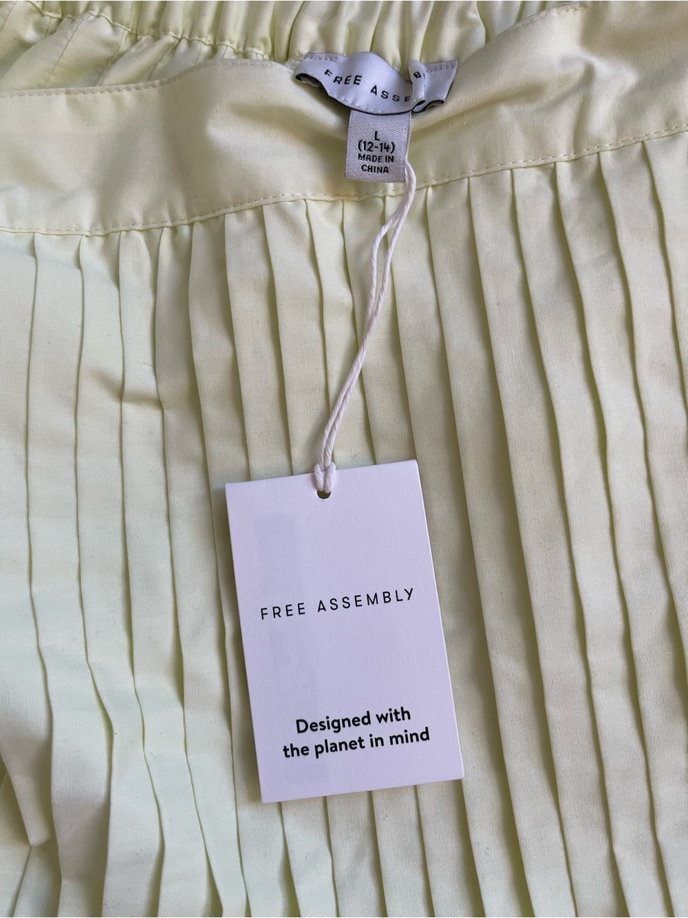 NWT Free Assembly Women’s Pintuck Pleated A-Line Midi Skirt Yellow Size Large - Picture 3 of 5